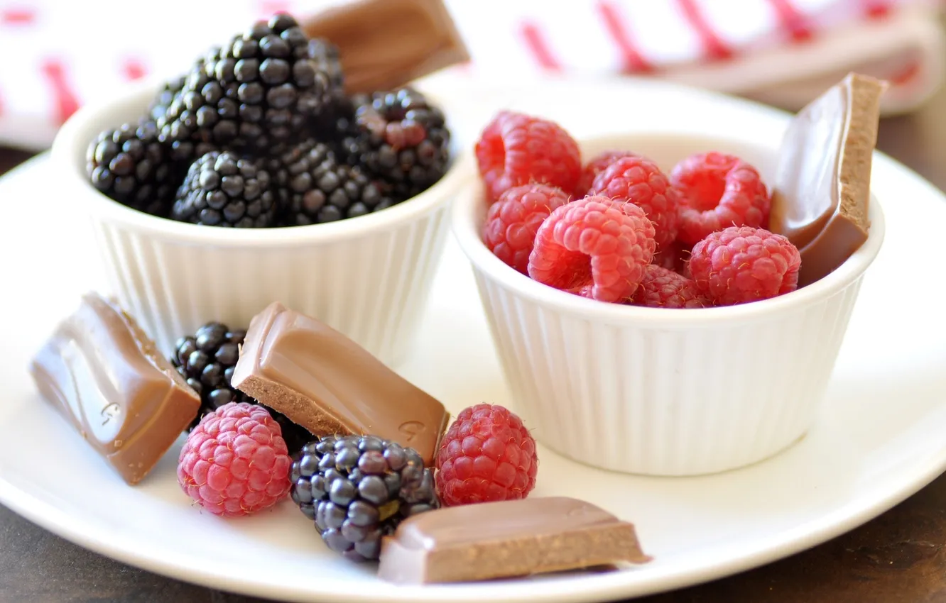 Photo wallpaper red, raspberry, background, widescreen, Wallpaper, black, food, chocolate