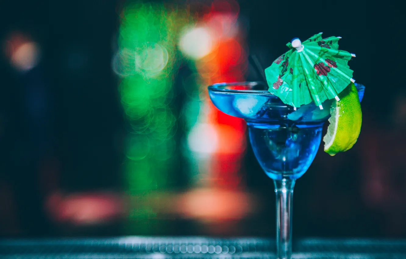 Photo wallpaper cocktail, glass, club