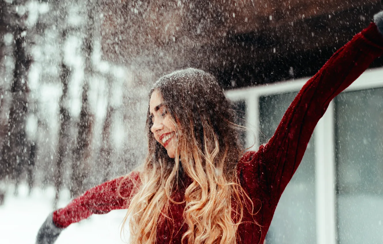 Photo wallpaper winter, girl, snow, joy, smile, hair, sweater, Sasha Rusko
