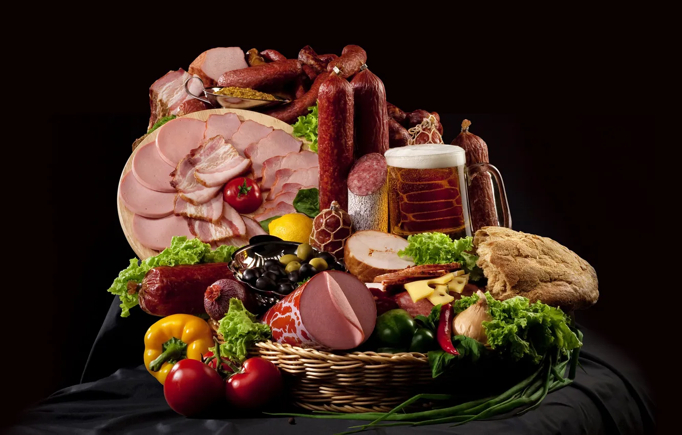 Photo wallpaper beer, pepper, tomatoes, olives, sausage, ham