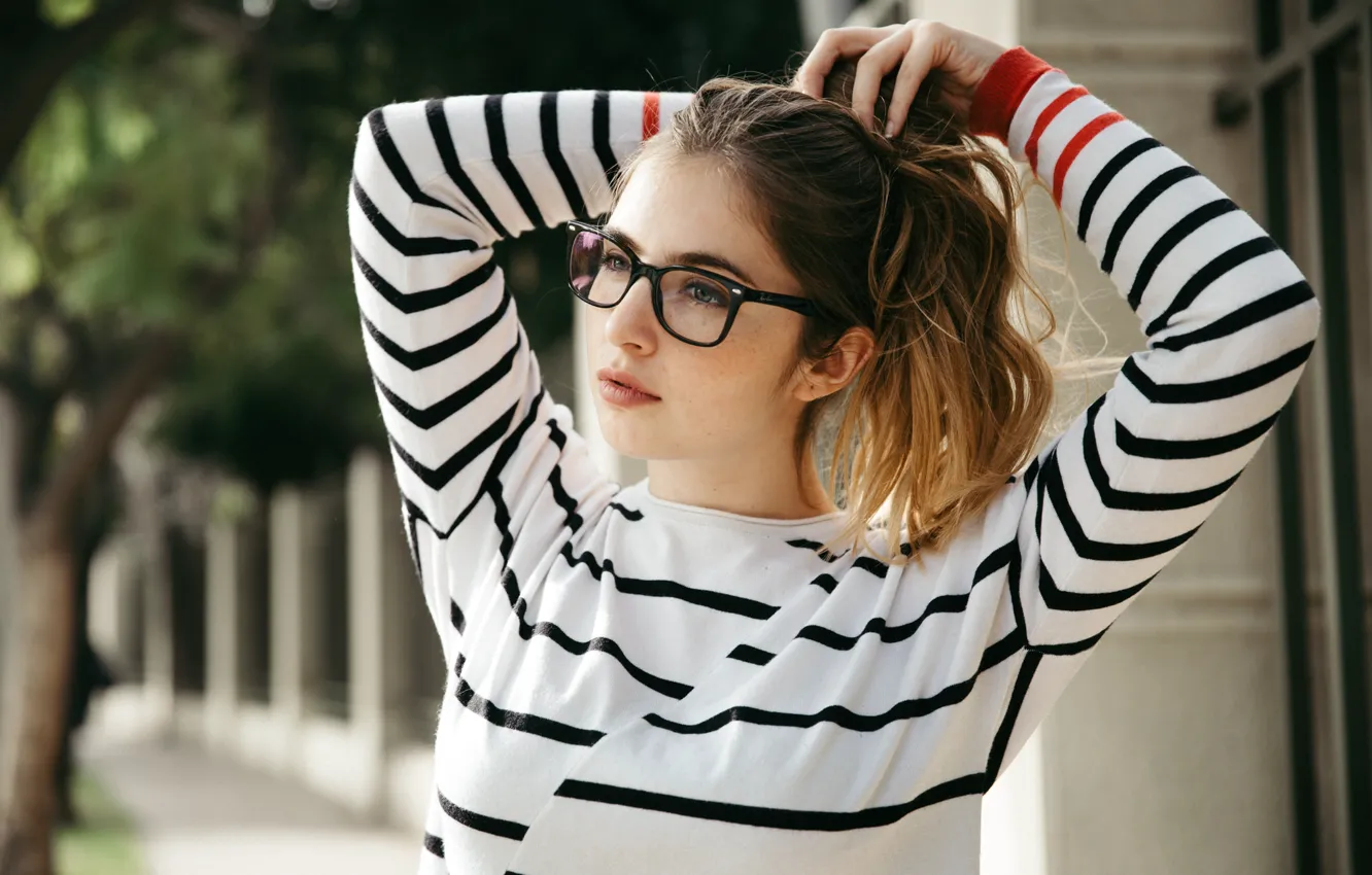 Photo wallpaper girl, portrait, glasses