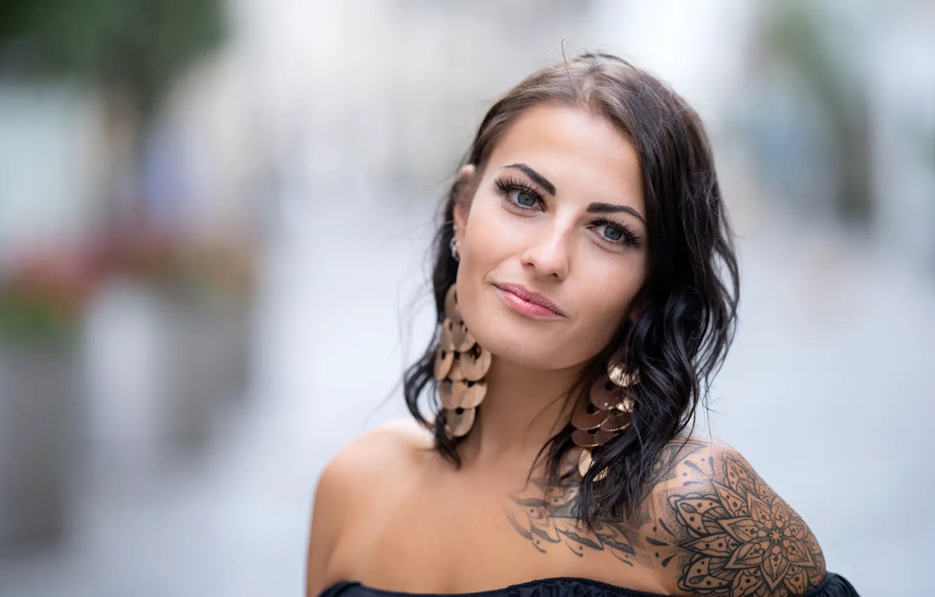 Photo wallpaper decoration, model, portrait, makeup, brunette, tattoo, hairstyle, shoulders