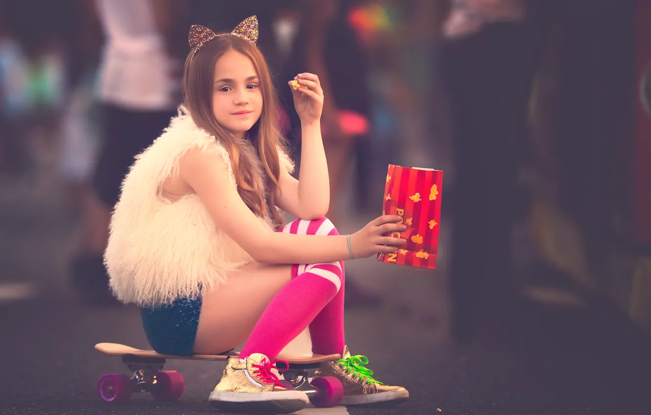 Photo wallpaper girl, Golf, Meg Bitton, popcorn