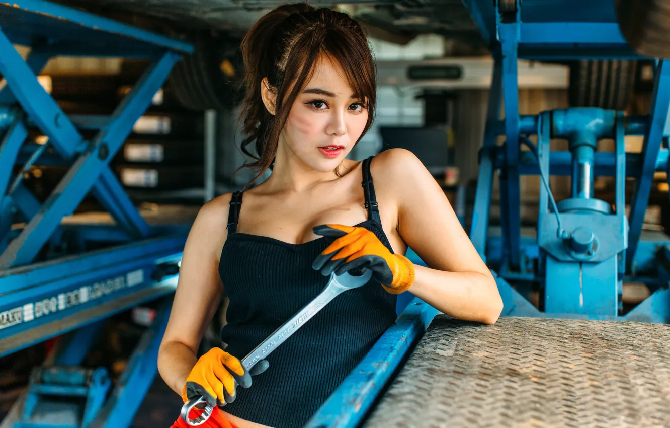 Photo wallpaper girl, sexy, key, Asian, garage