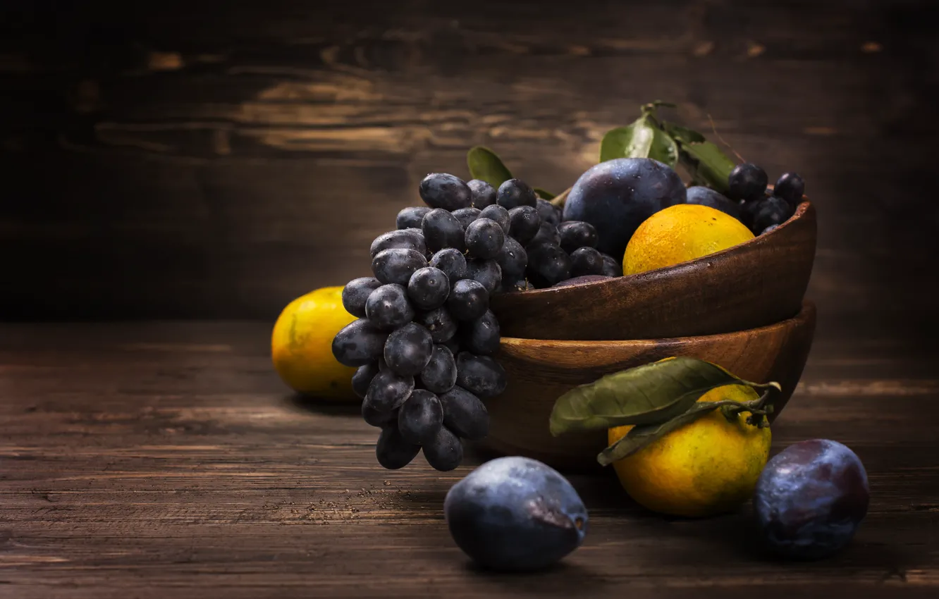 Photo wallpaper grapes, fruit, drain