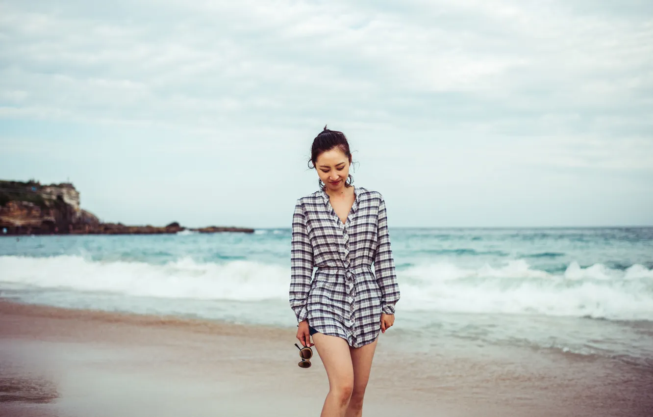 Photo wallpaper wave, beach, girl, clouds, smile, glasses, lips, legs