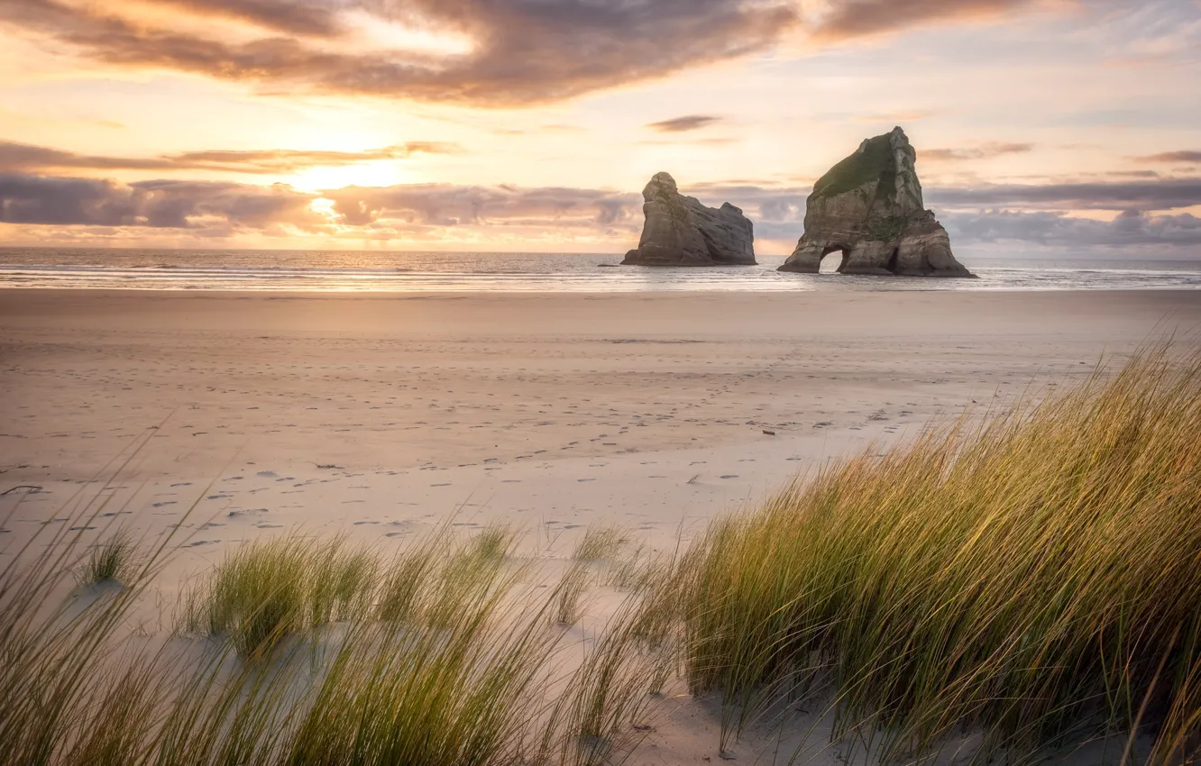 Photo wallpaper sand, sea, beach, grass, clouds, light, rocks, dawn