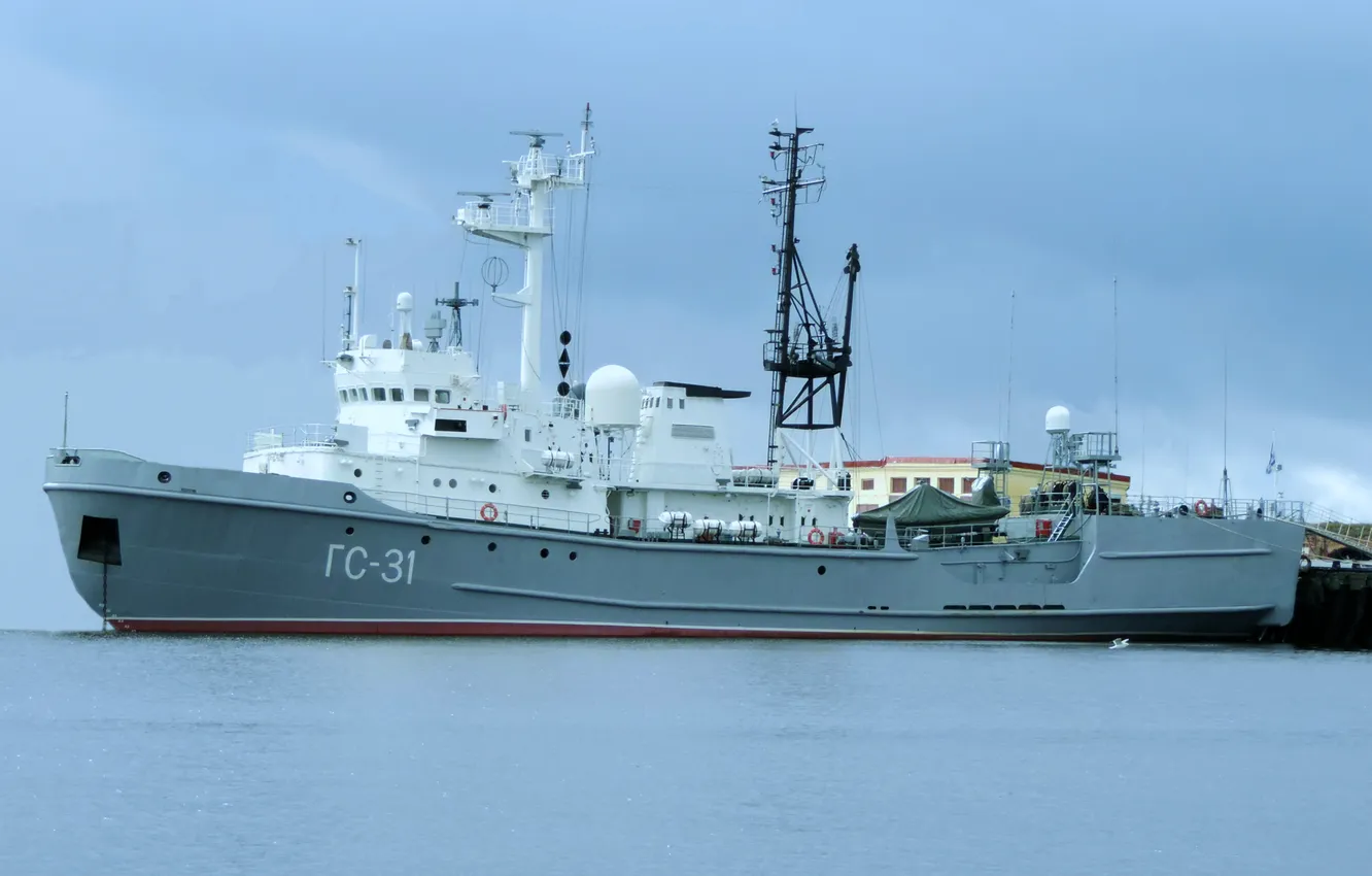 Photo wallpaper ship, Chusovaya, small intelligence