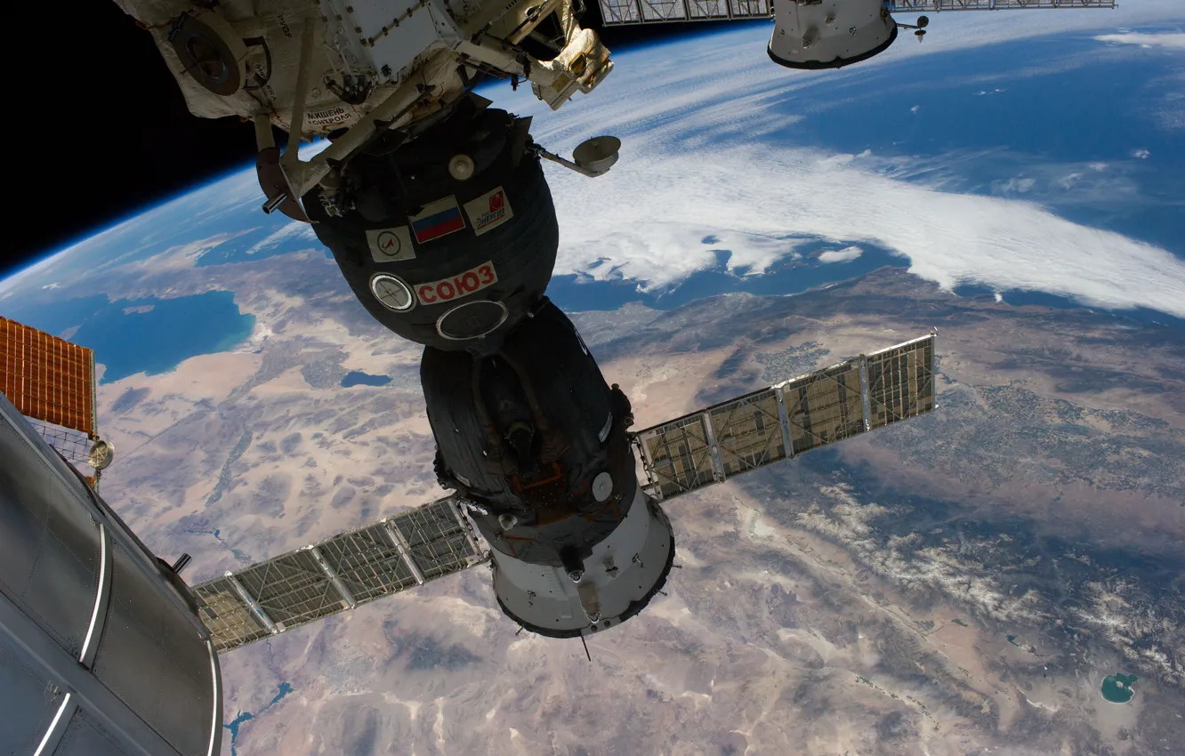 Photo wallpaper space, surface, earth, ship, space, Union, manned, TMA-7