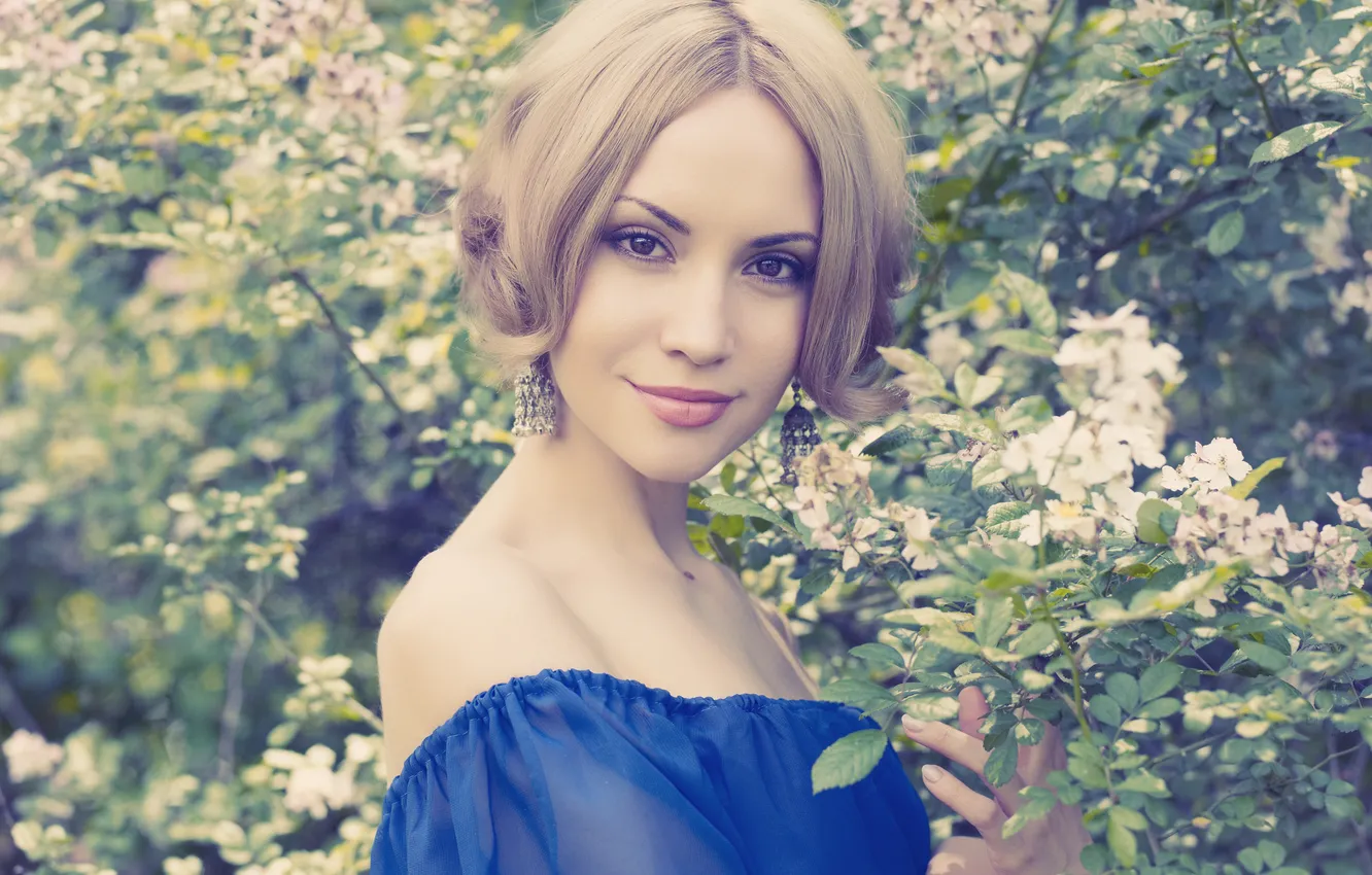 Photo wallpaper look, girl, trees, flowers, smile, makeup