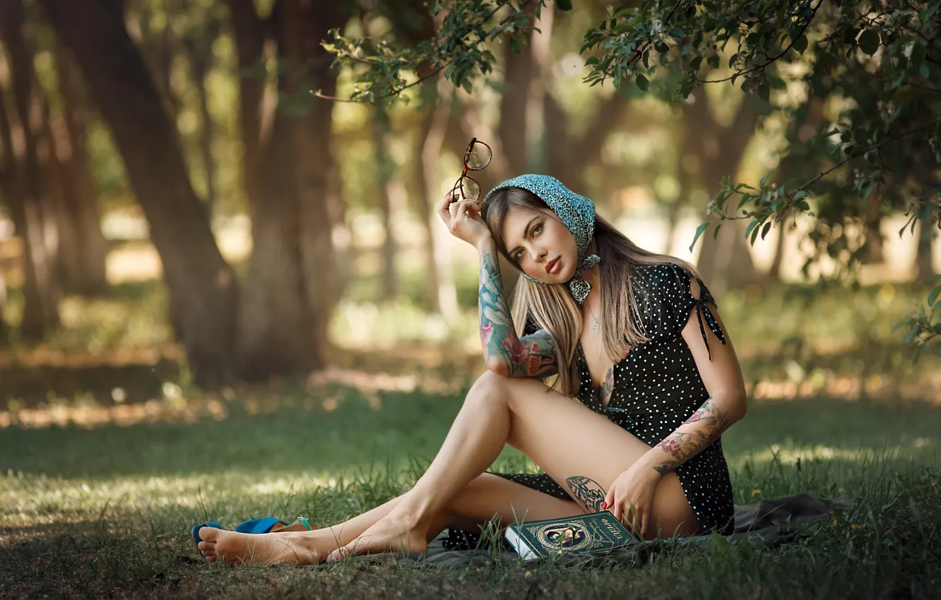 Photo wallpaper girl, nature, pose, barefoot, dress, glasses, book, solitaire