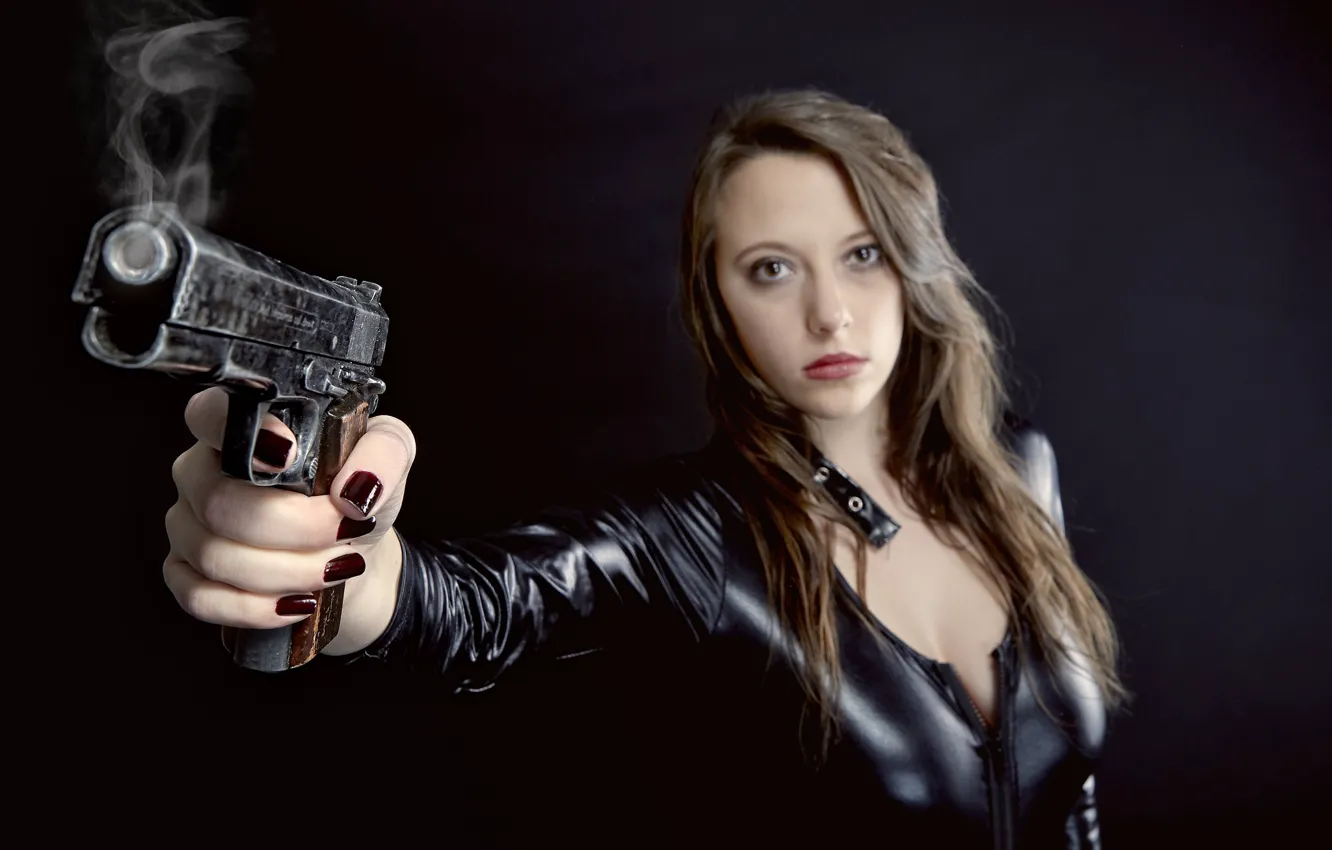 Photo wallpaper look, girl, face, gun, haze