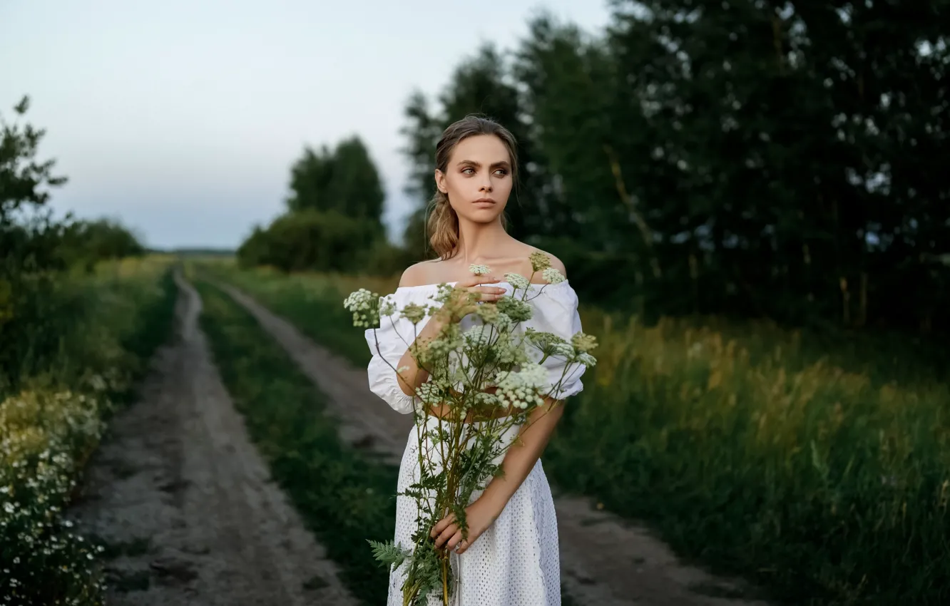 Photo wallpaper road, look, girl, nature, Rus, Stanislav Ivanov