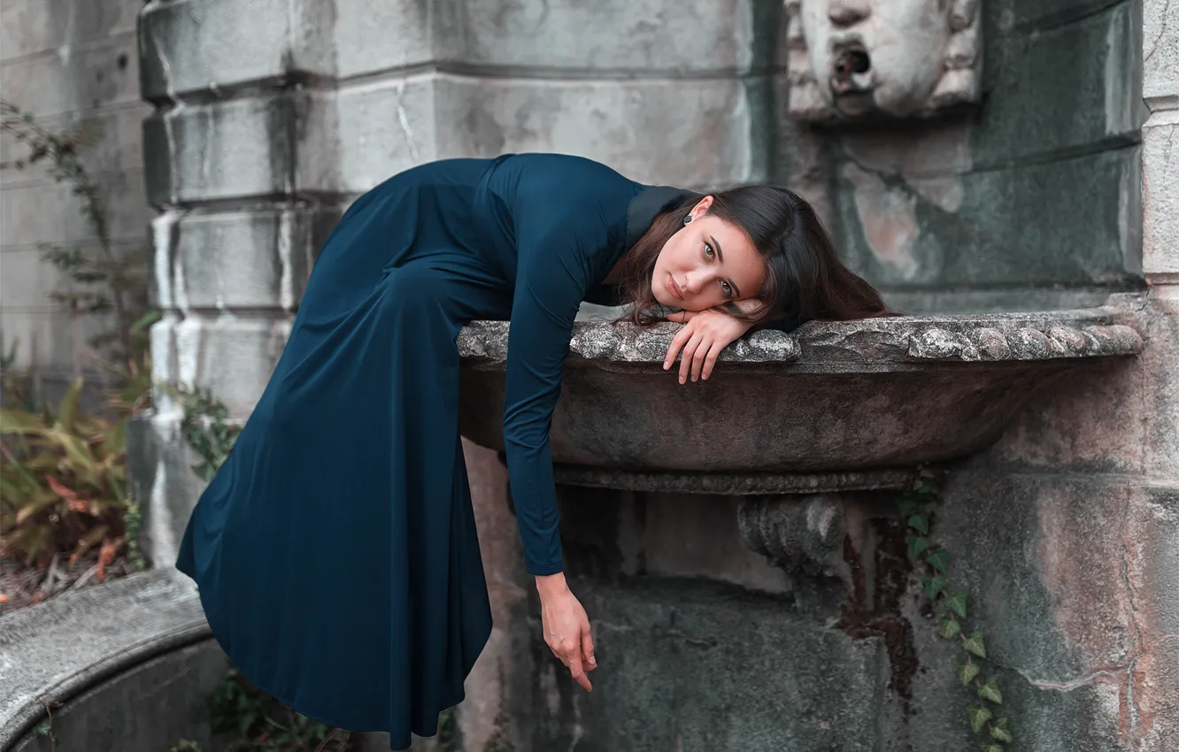 Photo wallpaper girl, pose, mood, hand, dress, fountain, Artem Makarov