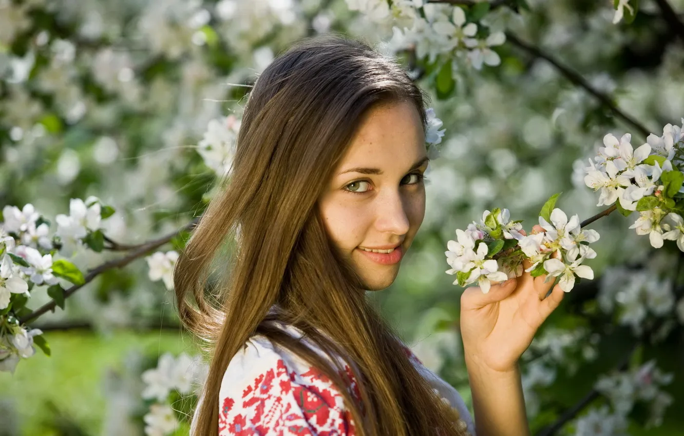 Photo wallpaper summer, girl, garden, Apple