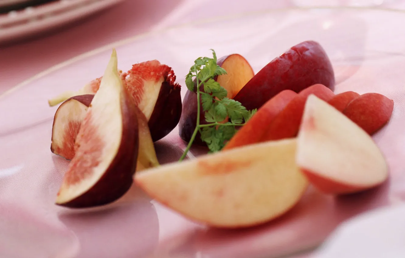 Photo wallpaper apples, piece, figs