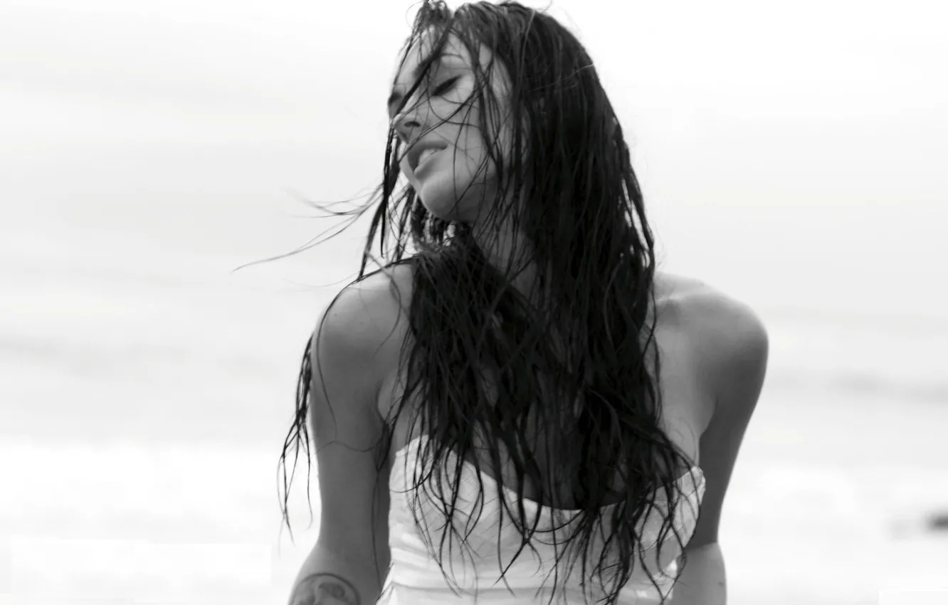 Photo wallpaper Megan Fox, model, American actress, b/W photo