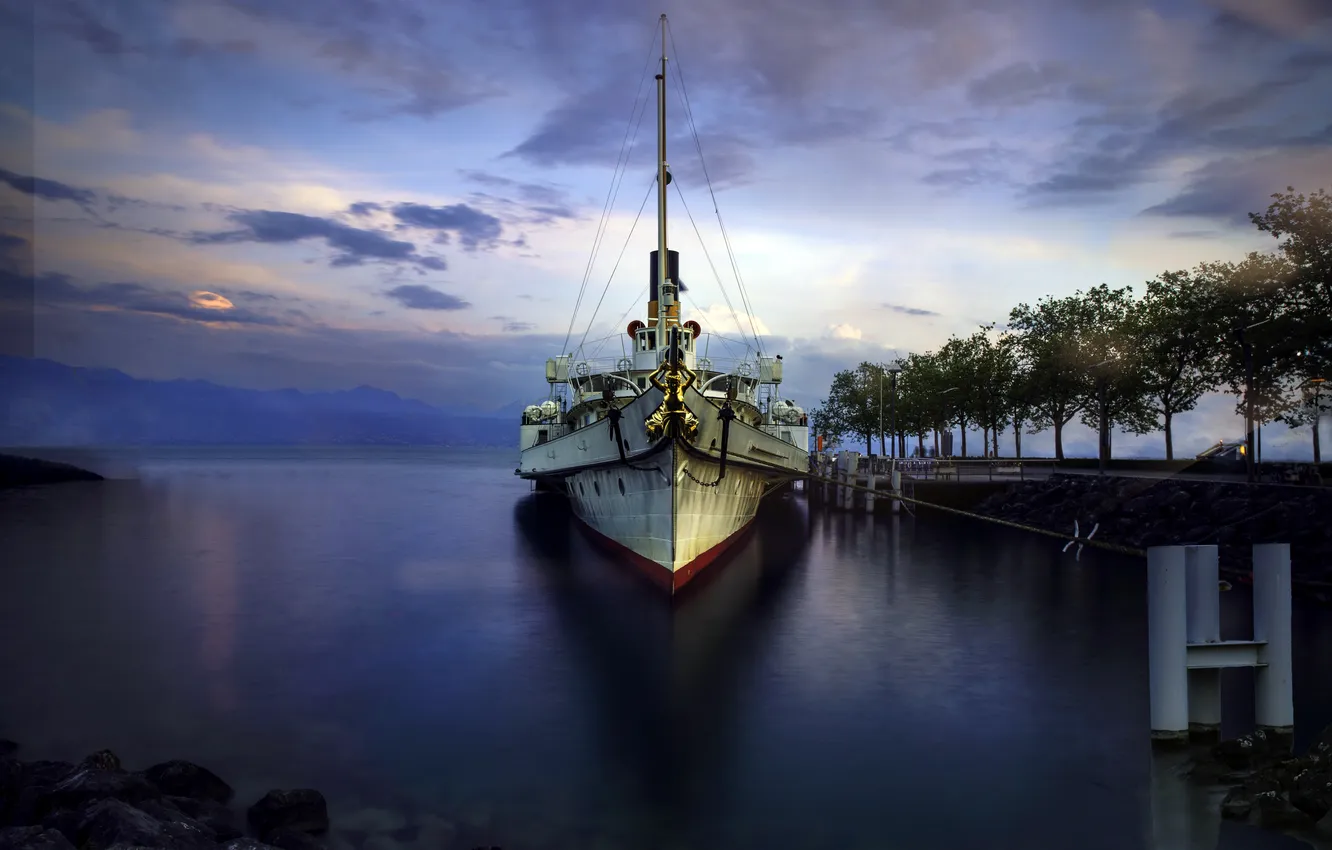 Photo wallpaper Lausanne, Vaud, Ouchy