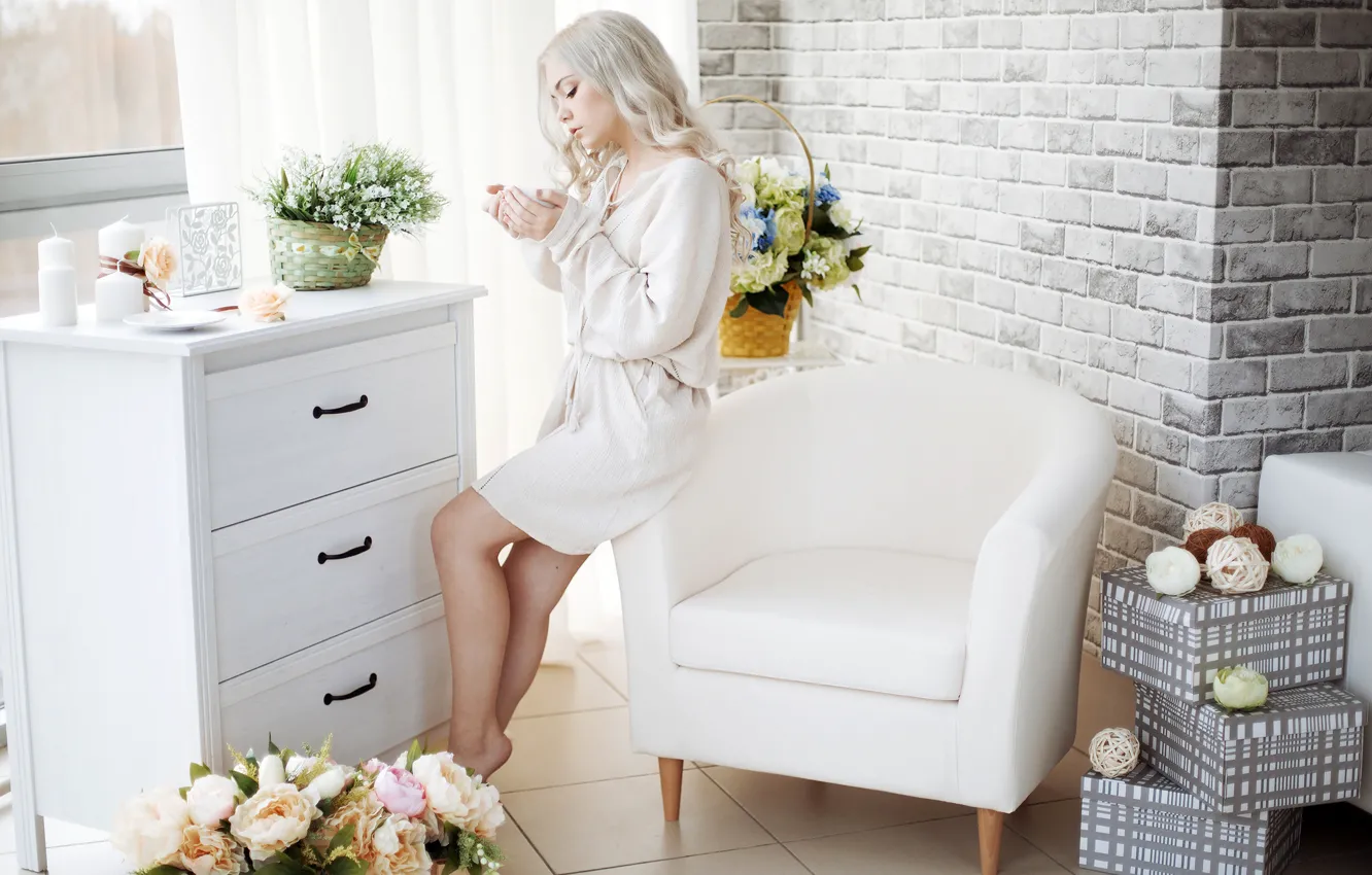 Photo wallpaper girl, flowers, room, box, interior, chair, candles, makeup