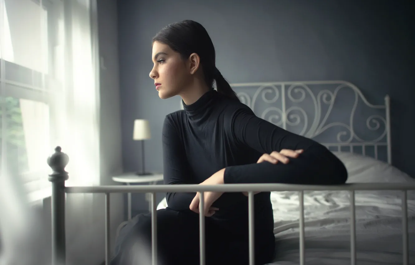 Photo wallpaper girl, bed, profile