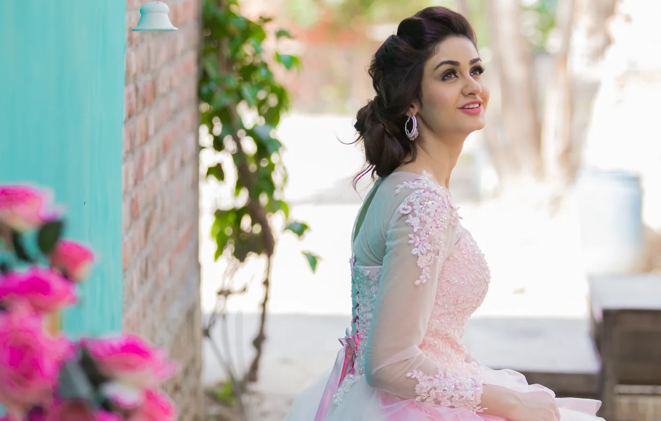 Photo wallpaper girl, hot, sexy, eyes, smile, beautiful, figure, model