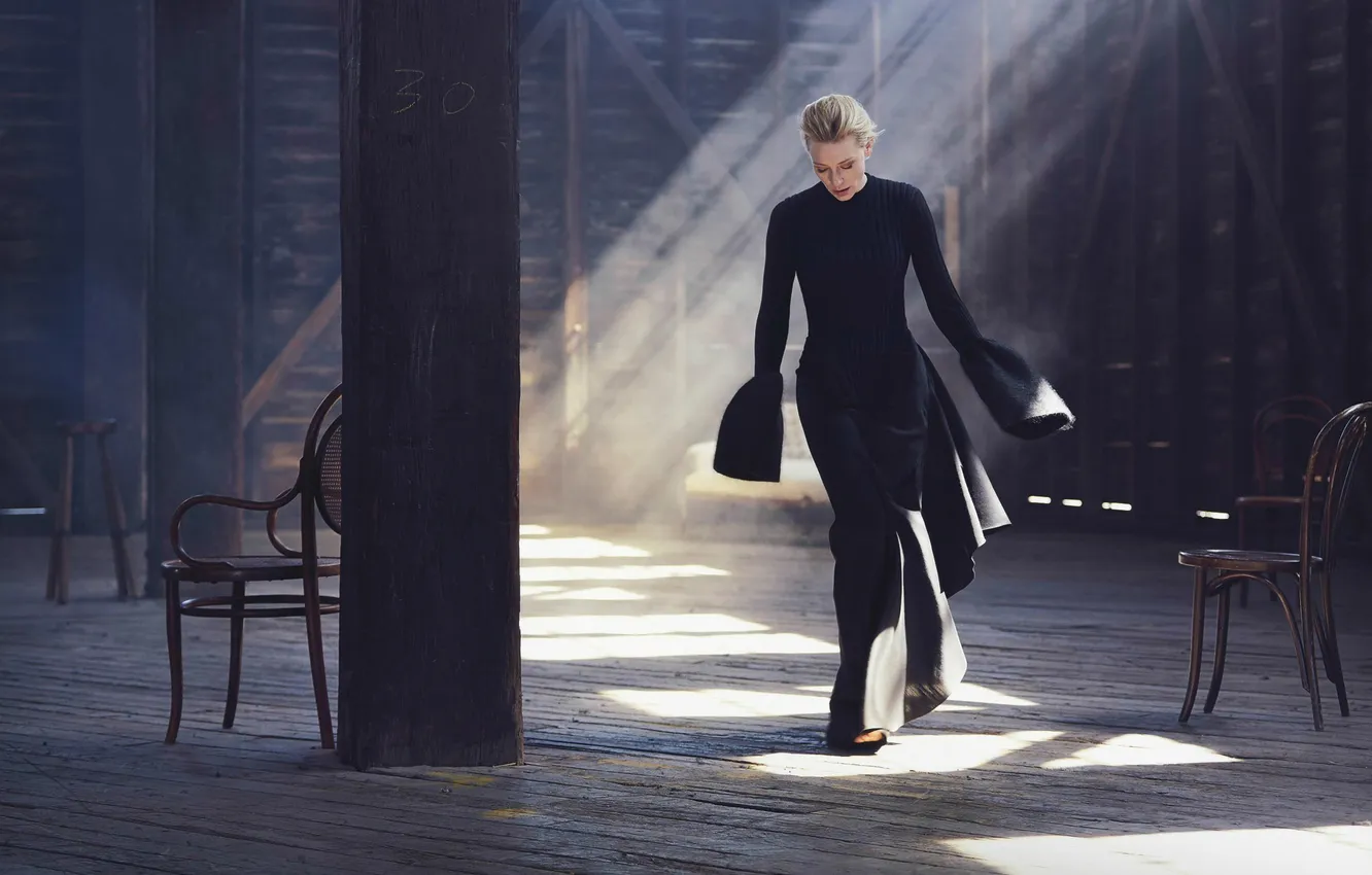 Photo wallpaper figure, dress, actress, hairstyle, blonde, chair, photographer, rays of light