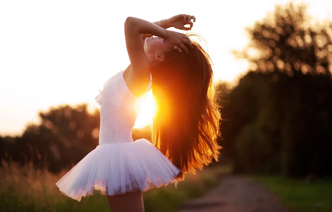 Photo wallpaper girl, light, sunset