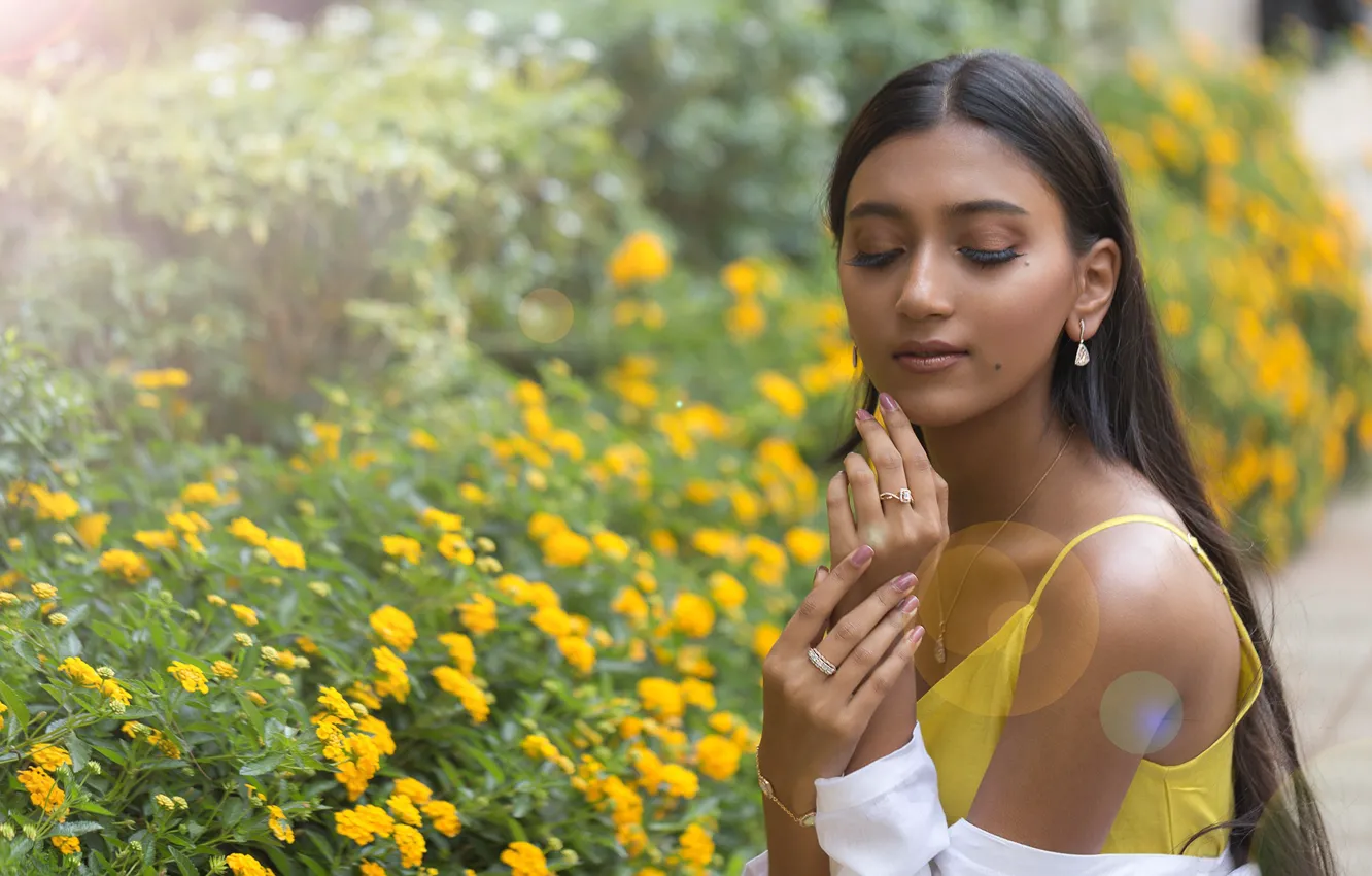 Photo wallpaper girl, eyes, smile, beautiful, figure, model, pretty, beauty