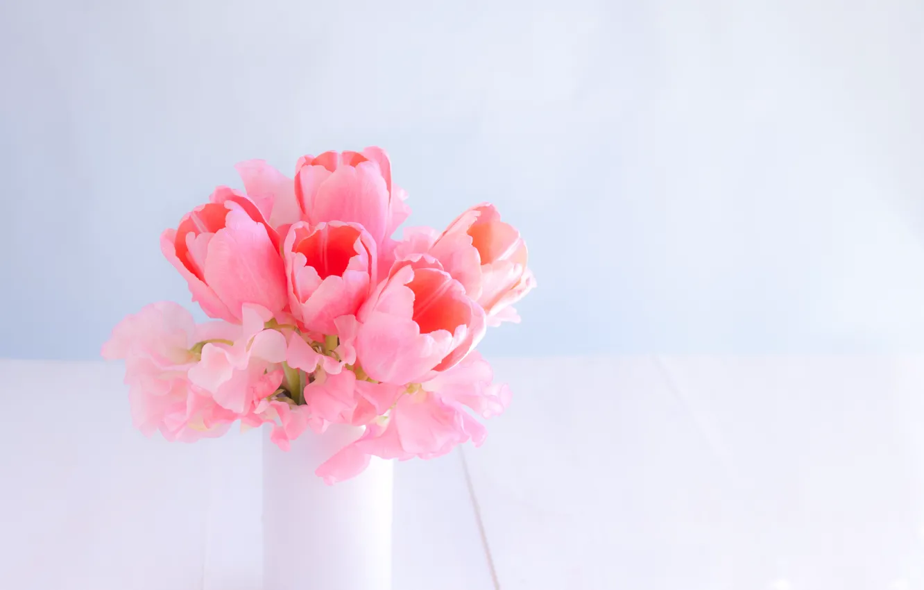 Photo wallpaper bouquet, tulips, vase