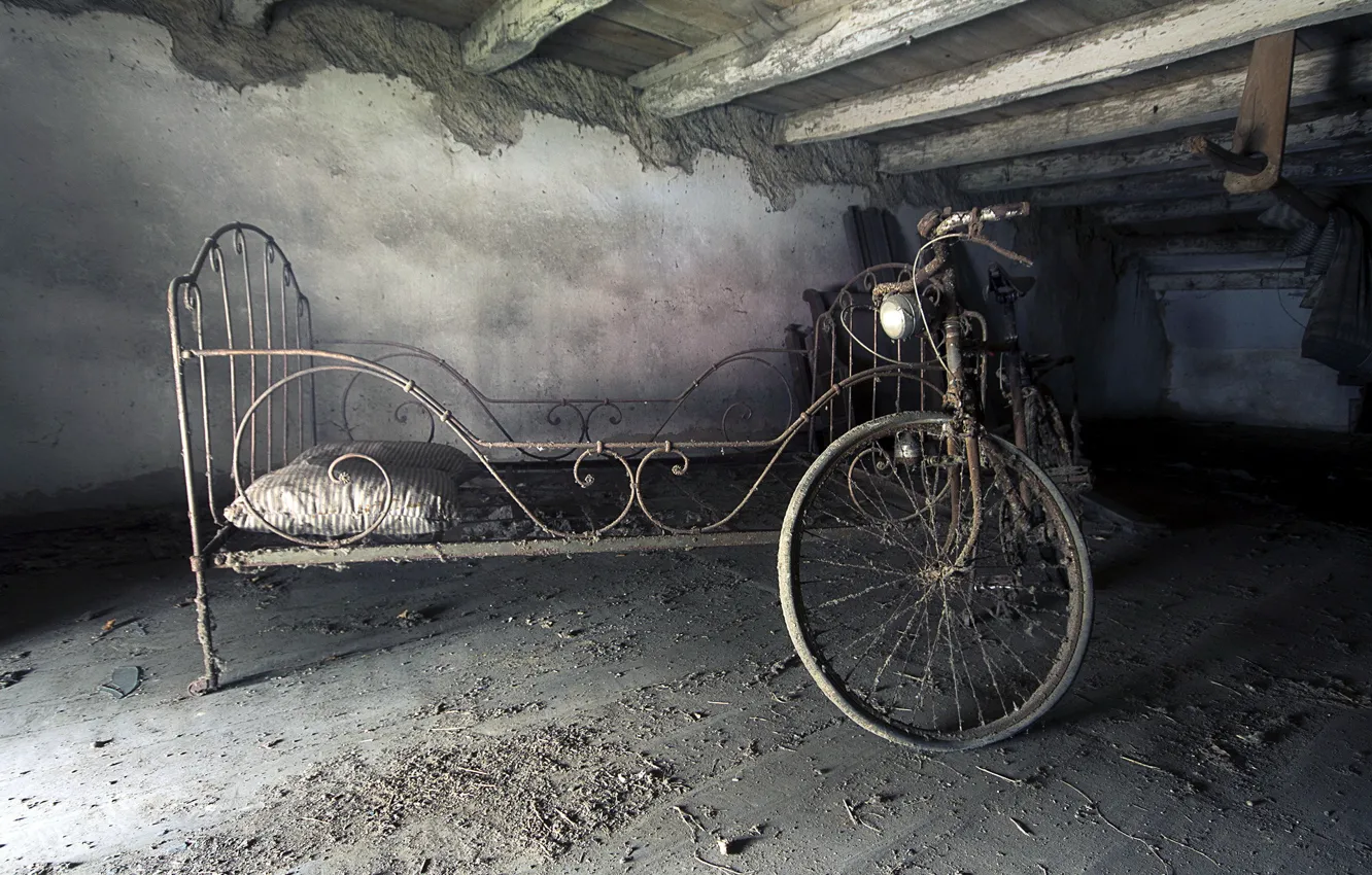 Photo wallpaper bike, bed, attic