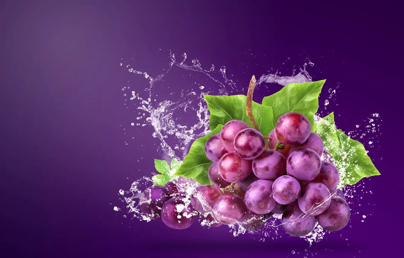 Photo wallpaper water, squirt, background, grapes, bunch