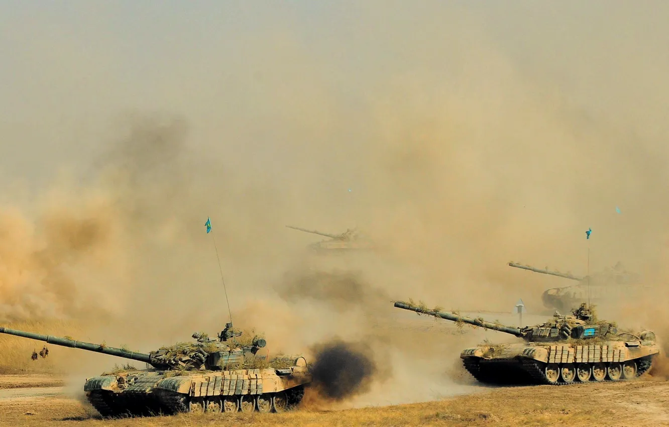 Photo wallpaper Tank, T-72, Exercises, T72, The main tank, The steppe, Armor, Polygon