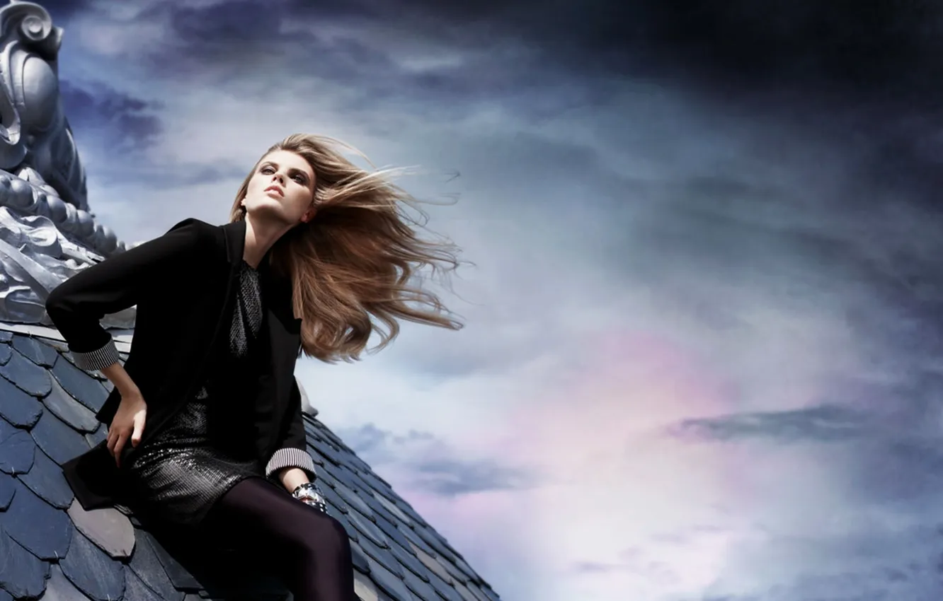 Photo wallpaper roof, the sky, the wind, black, model, hair, model, tile