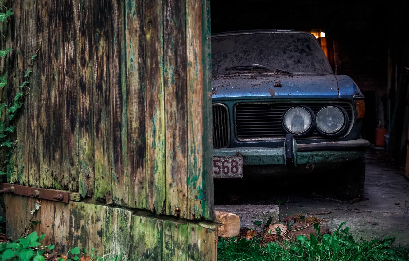 Photo wallpaper garage, BMW, the barn, abandoned car