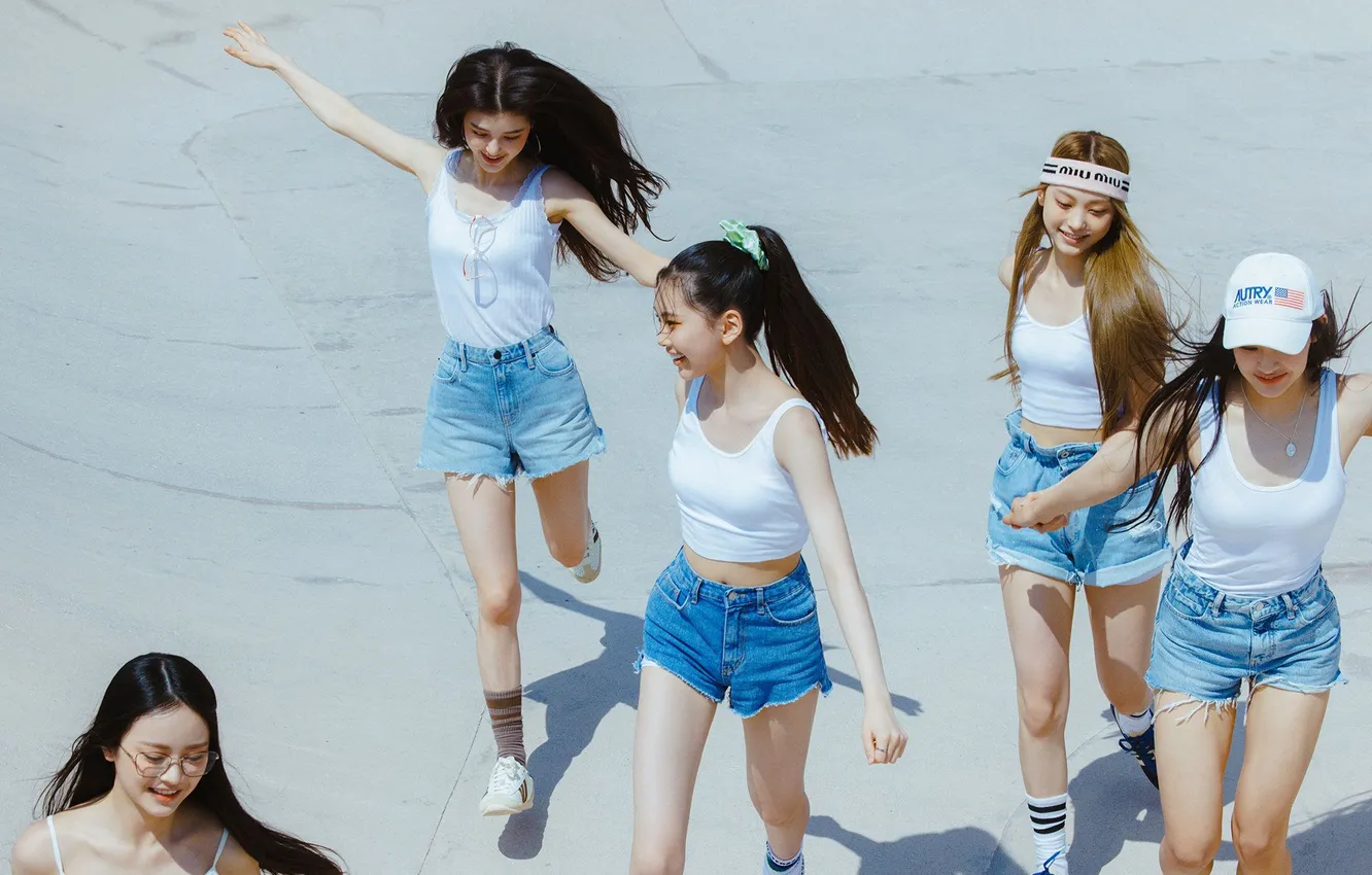 Photo wallpaper shorts, girls, Denim, asian, t-shirt