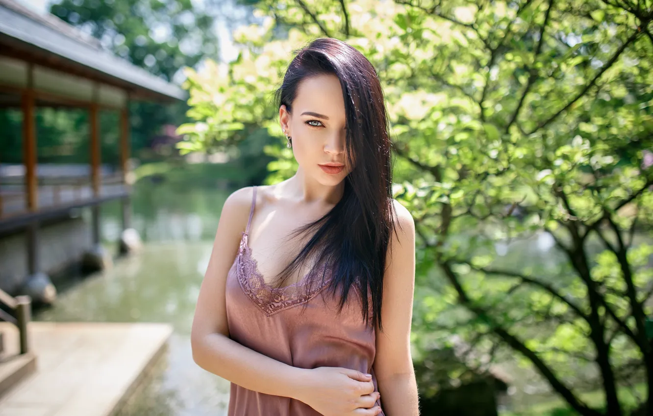 Photo wallpaper look, the sun, trees, pose, pond, Park, model, portrait