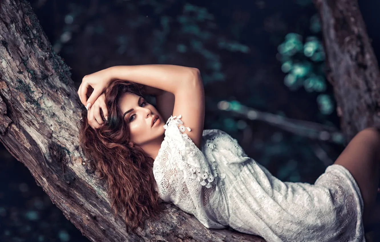 Photo wallpaper look, trees, pose, model, hair, hands, dress, FotoMėgėjas