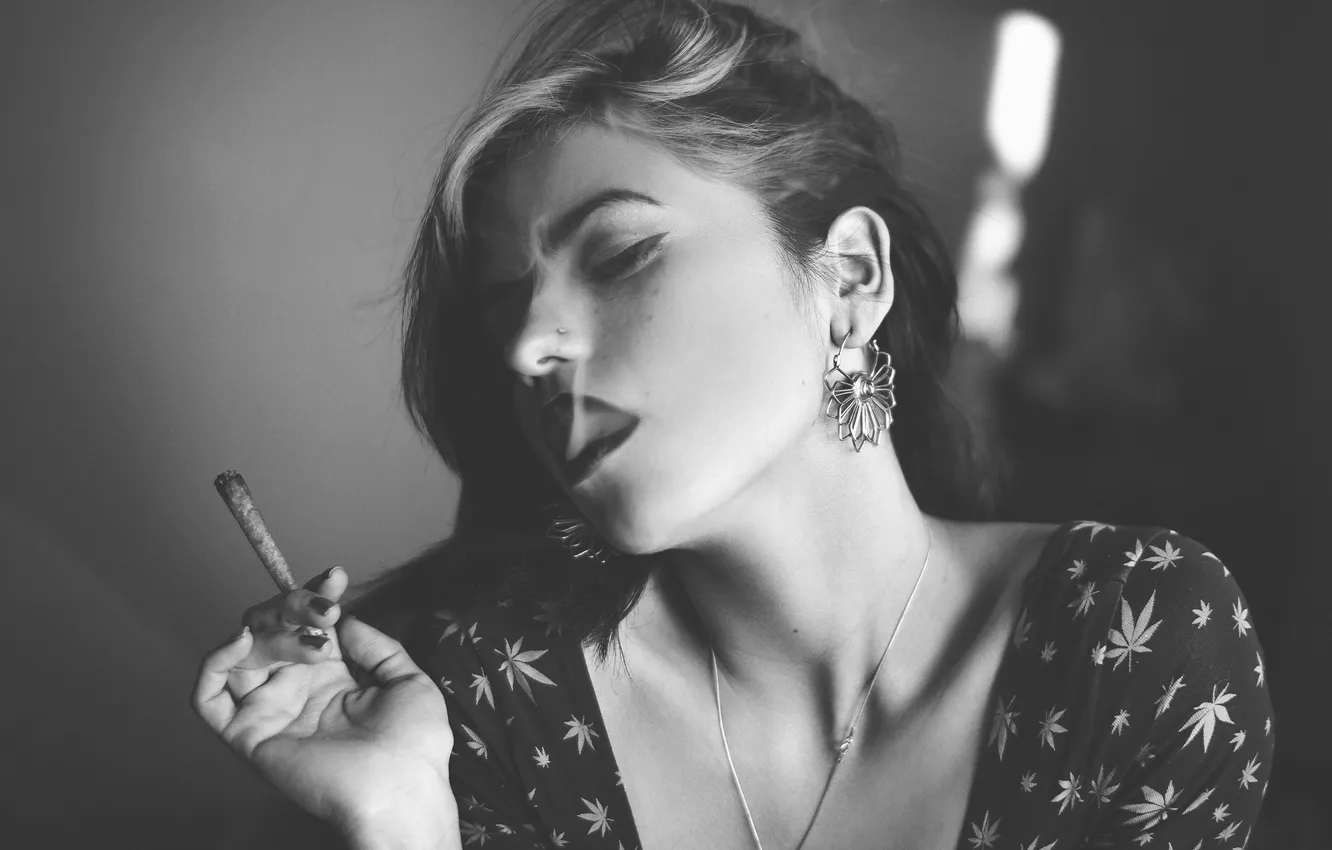 Photo wallpaper girl, cigarette, black and white