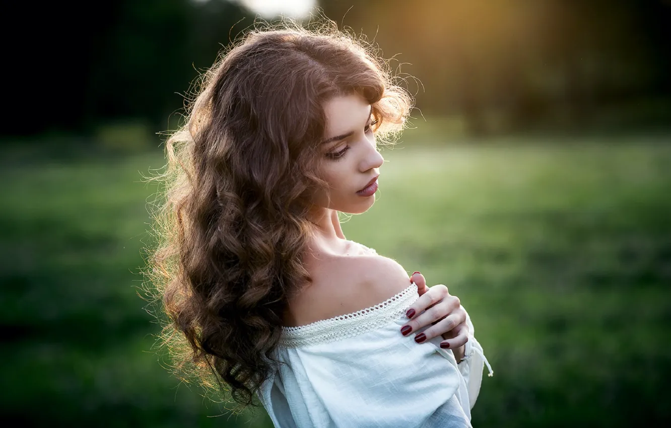 Photo wallpaper girl, nature, hair, beautiful, shoulders, bokeh, manicure, Olga