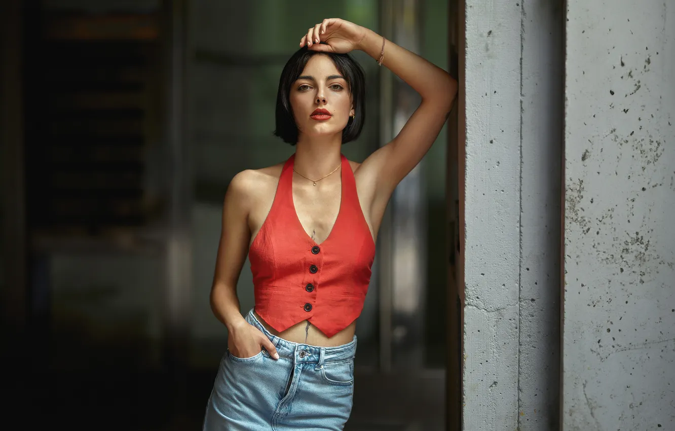 Photo wallpaper girl, pose, jeans, brunette, girl, cutie, short hair, short hair