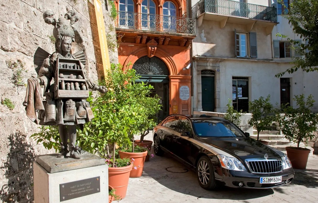 Photo wallpaper machine, the building, Maybach, Maybach