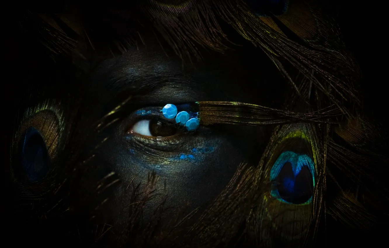 Photo wallpaper eyes, people, feathers