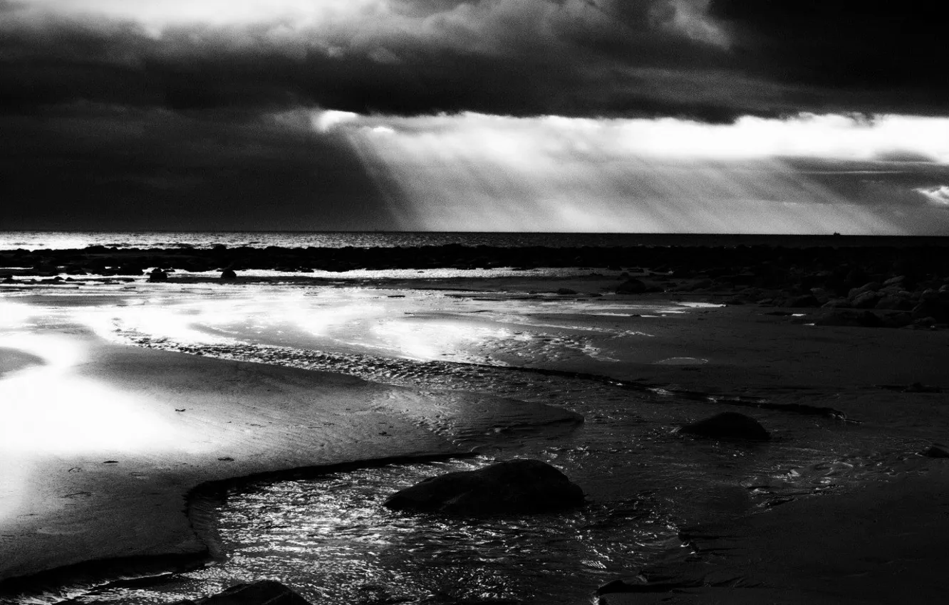 Photo wallpaper sea, clouds, river, Black and white
