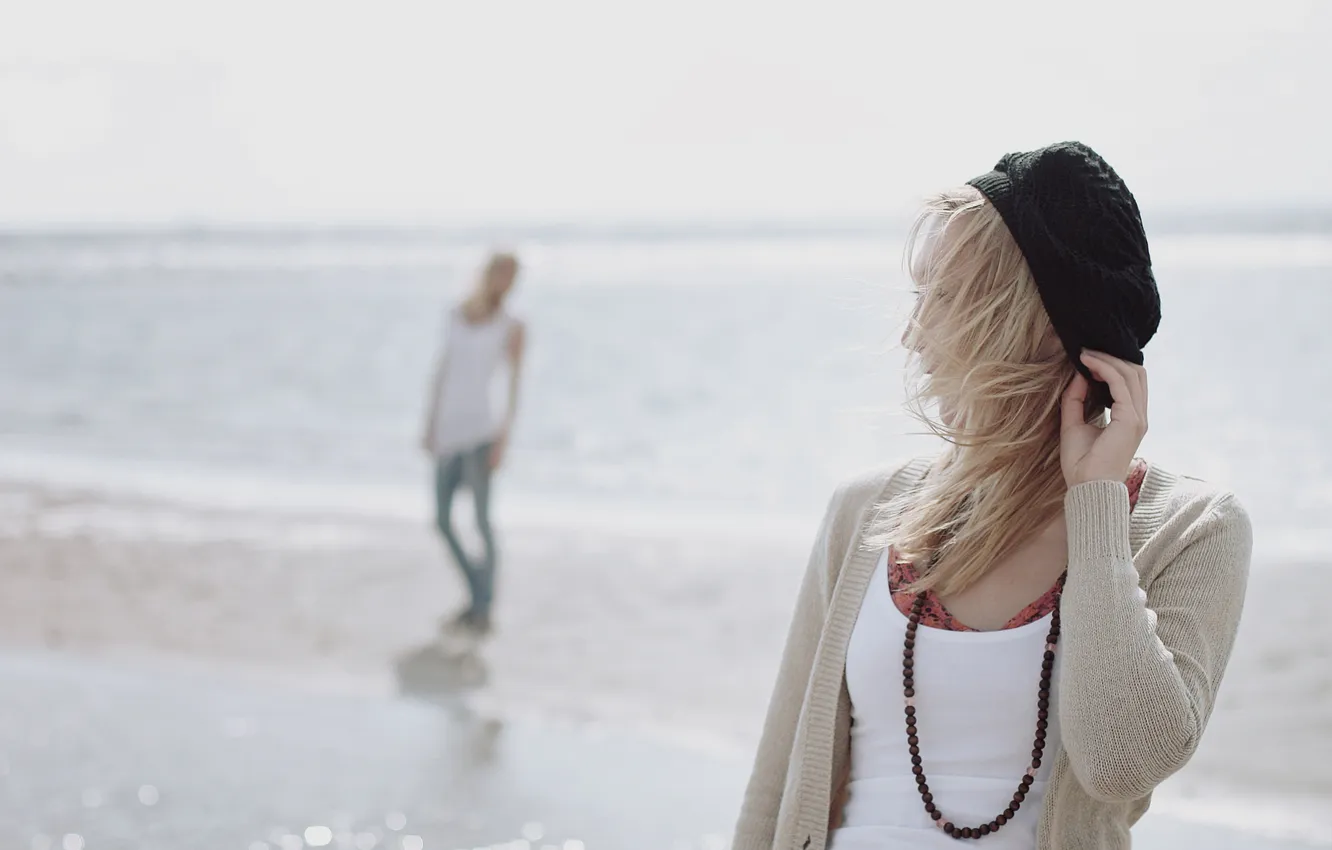 Photo wallpaper sea, girl, blonde, beads, profile, takes