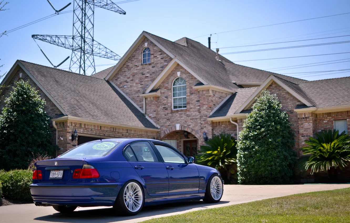 Photo wallpaper house, tuning, drives, blue, lawn, bmw m3