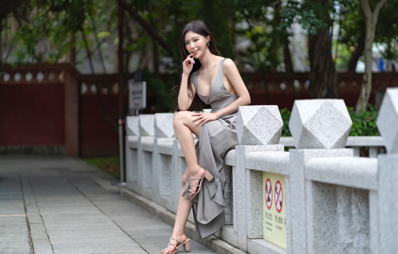 Photo wallpaper look, trees, model, portrait, makeup, figure, dress, brunette