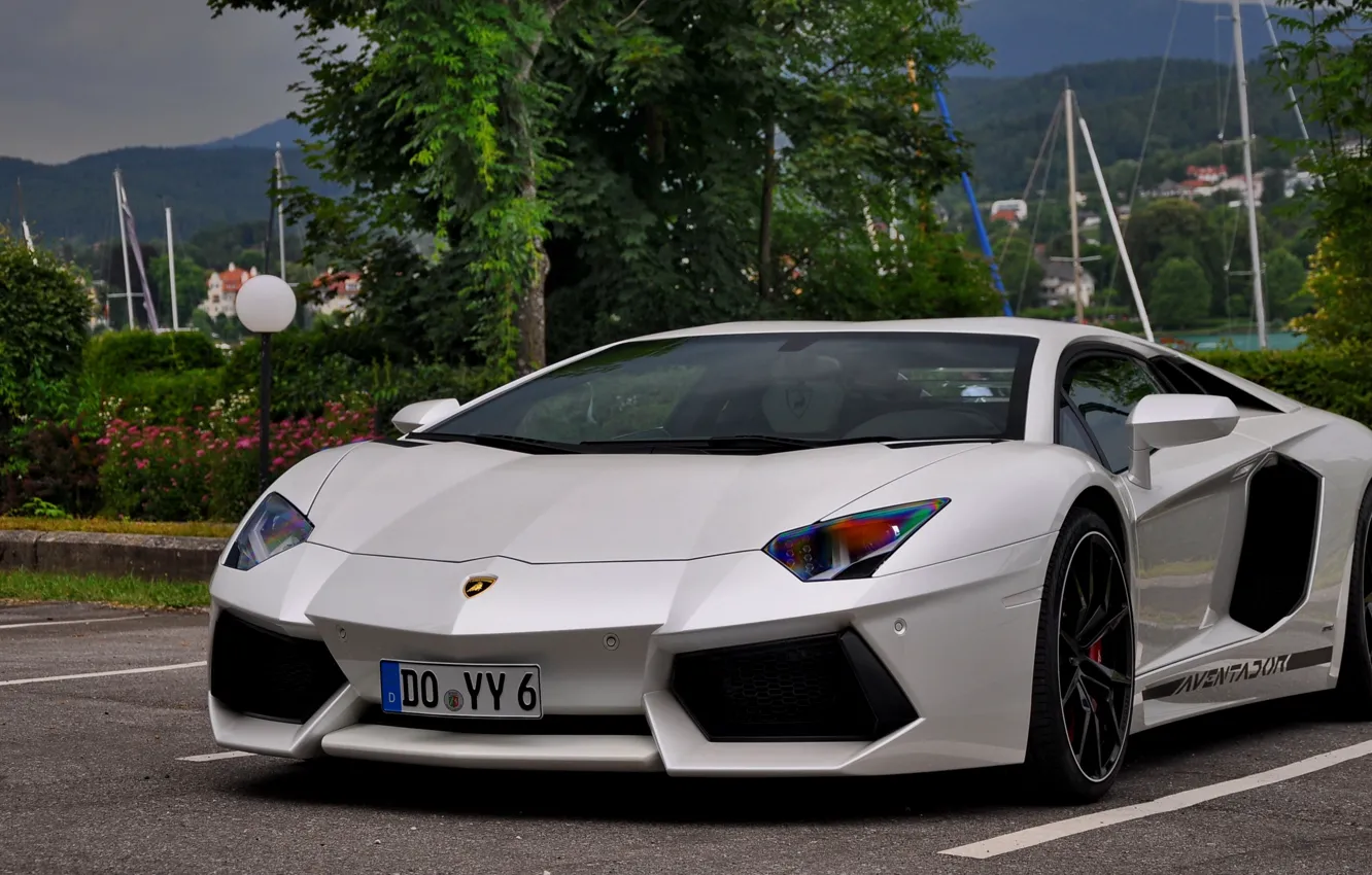 Photo wallpaper Lamborghini, White, Aventador, Parking