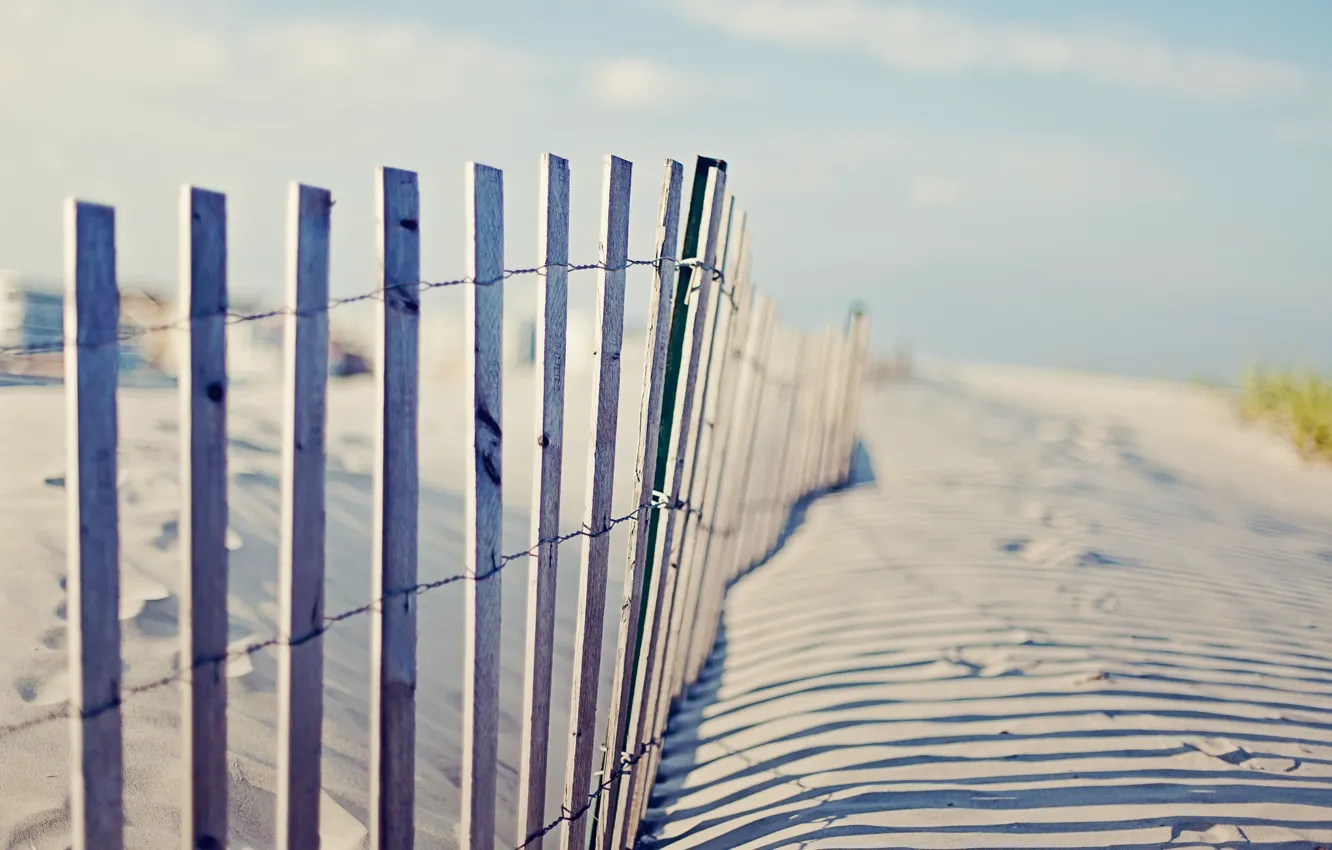 Photo wallpaper beach, the sky, traces, the fence