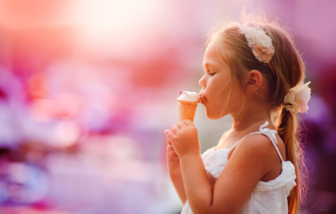 Photo wallpaper ice cream, girl, horn, child