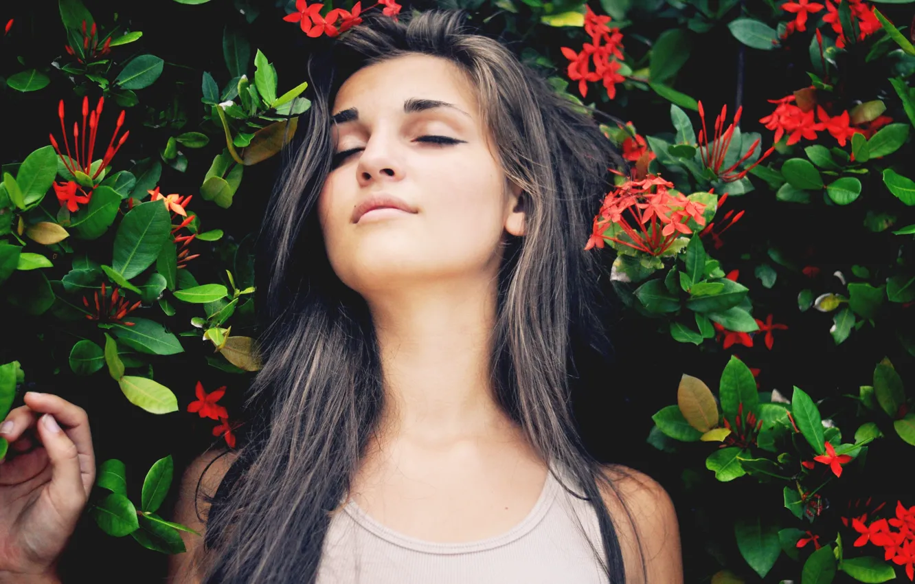 Photo wallpaper girl, flowers, red, arrows, petals, brunette, lips, mole